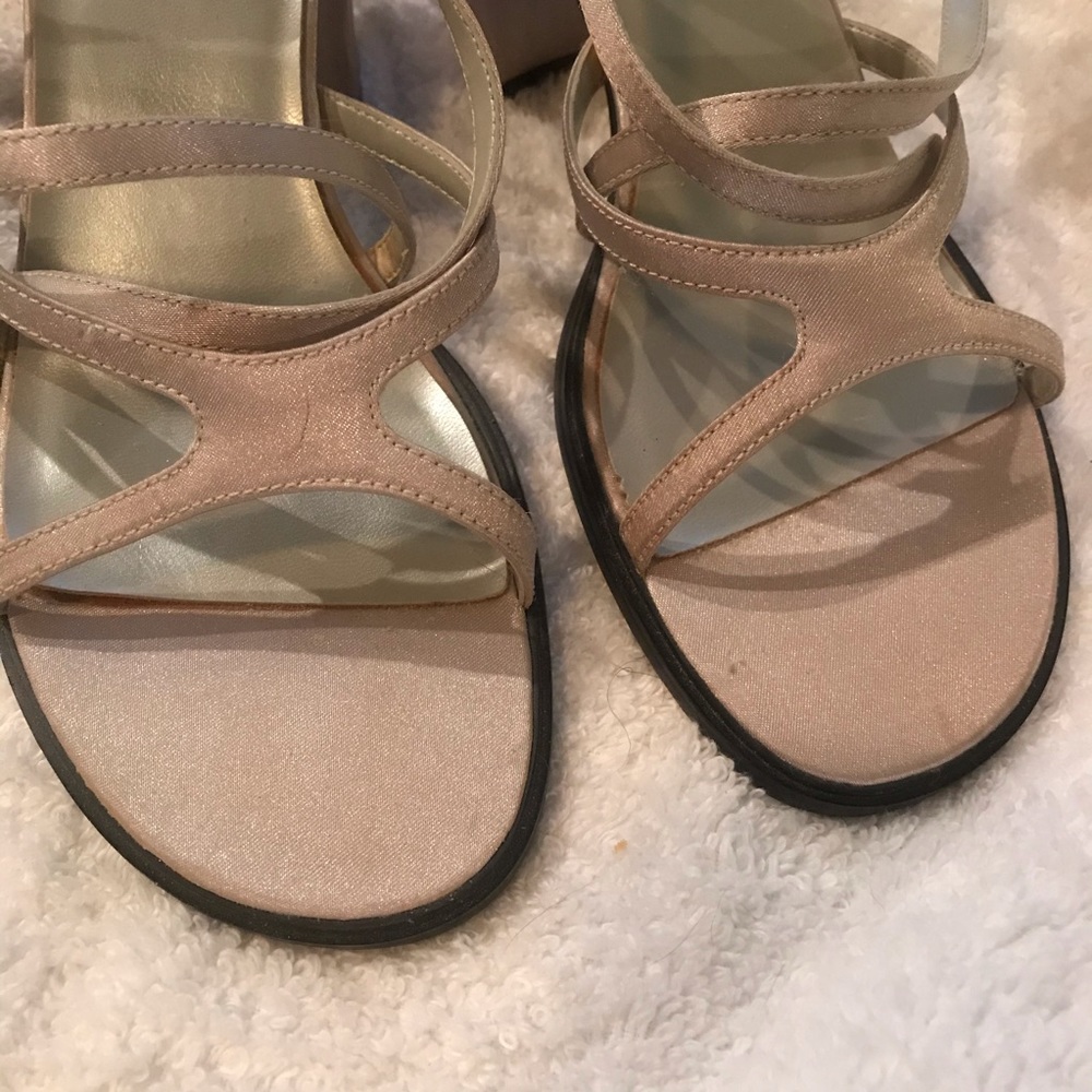 Prima Block Heels - Picture 2 of 8